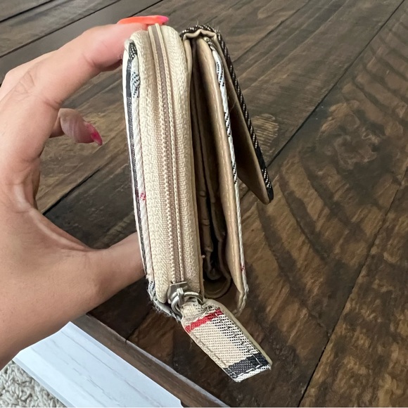 Plaid Check Tri-Fold Wallet Tan Red Black - Picture 8 of 8